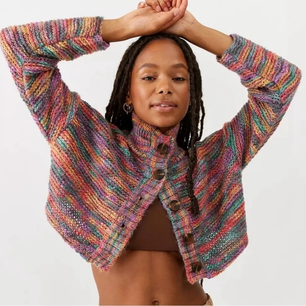 Urban Outfitter’s BDG Multicolor Cropped Button Down Cardigan M Knit Rainbow - Picture 2 of 9